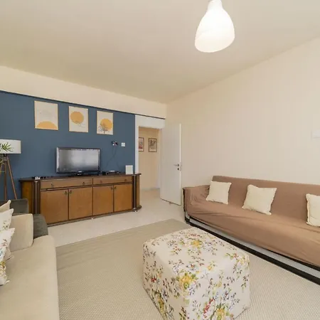 Spacious Flat Near Lara In Muratpasa